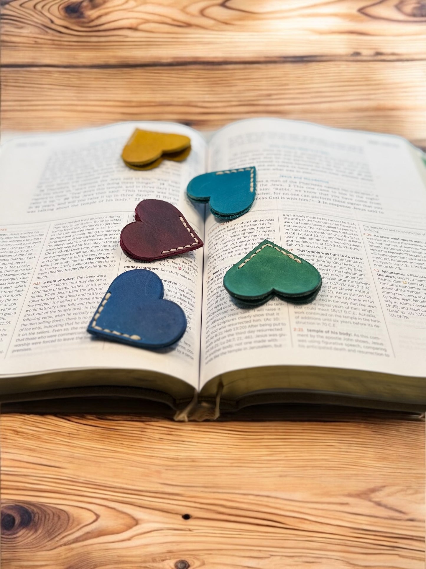 Book Nook Pair (Corner Bookmark)